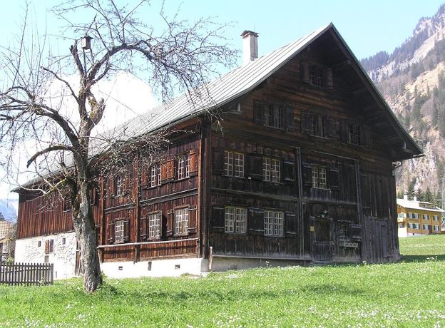 Exhibition opening: Historic inns on the Arlbergstraße 